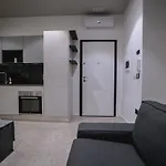 De Luca 6 Apartments